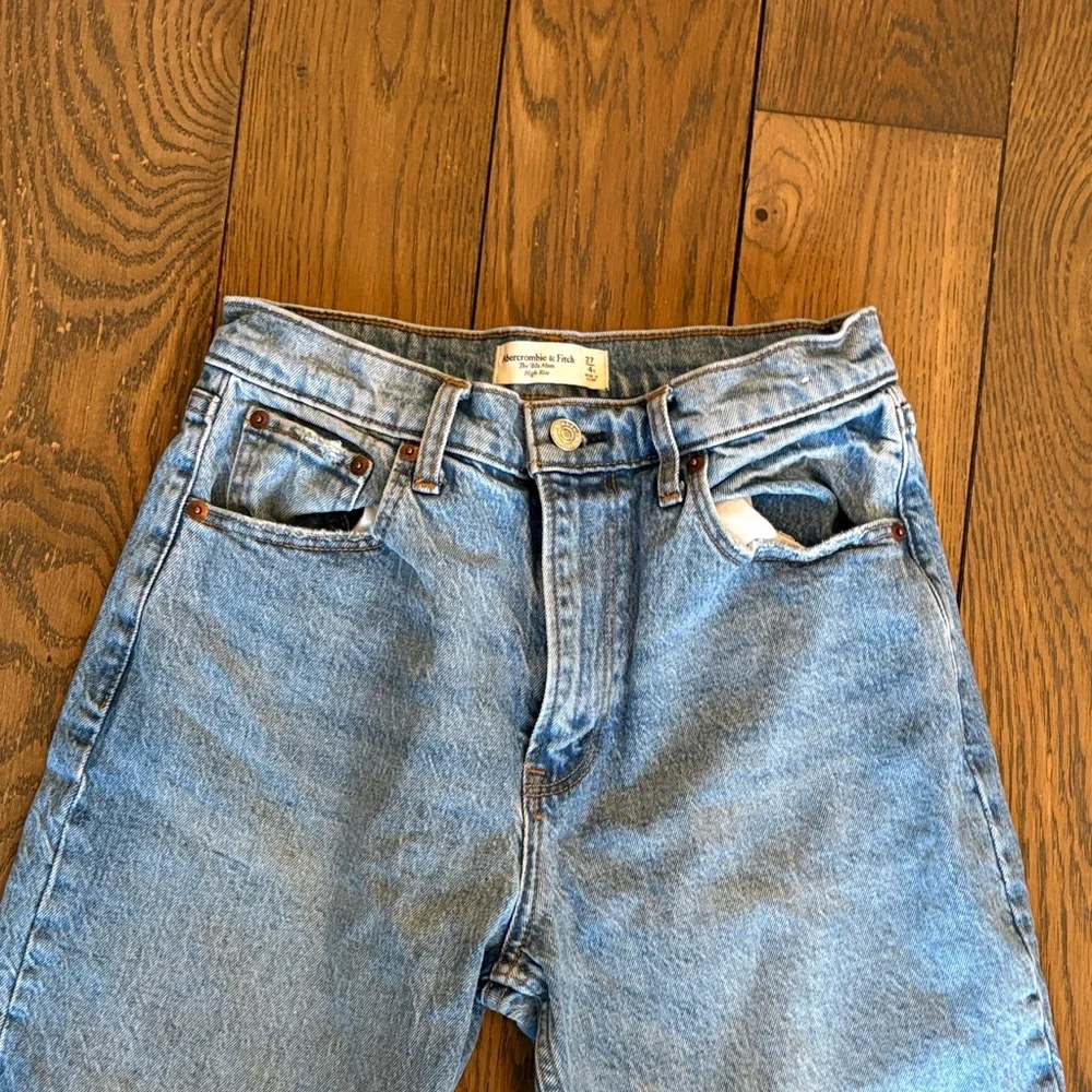 Abercrombie & Fitch Light Blue High Rise Jeans - Picture 2 of 4